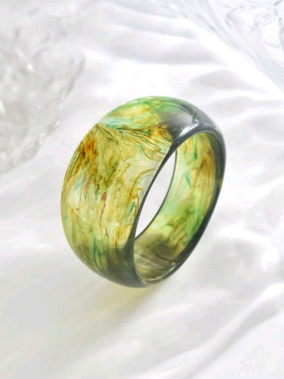 1pc Fashion Exaggerated Geometric Transparent Floral Resin Bangle