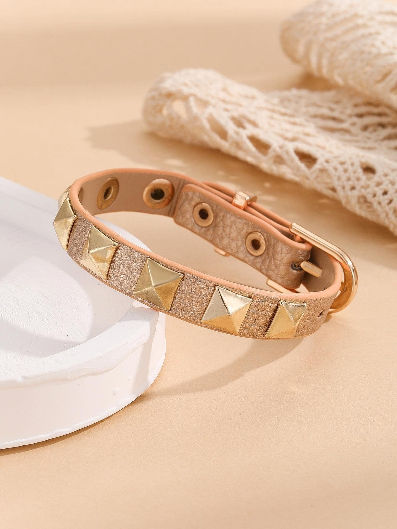 1pc Women's Rocker Pu Leather Triangle Rivet Motorcyle Bracelet