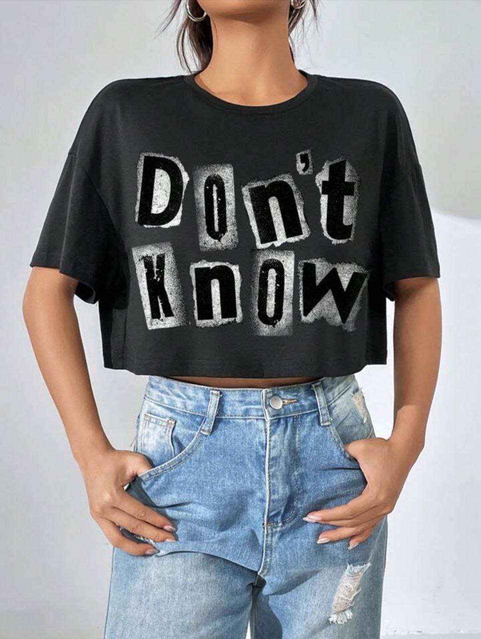 SHEIN EZwear Slogan Graphic Drop Shoulder Crop Tee
