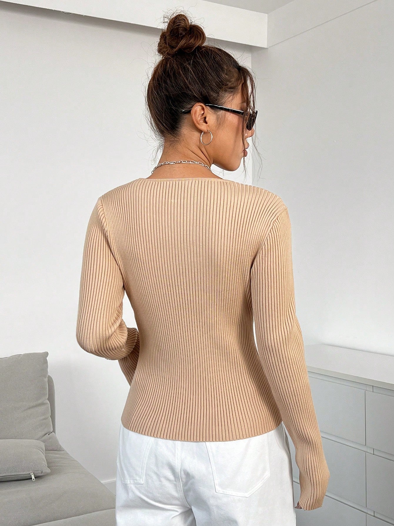 SHEIN EZwear Solid Chain Detail Ribbed Knit Sweater
