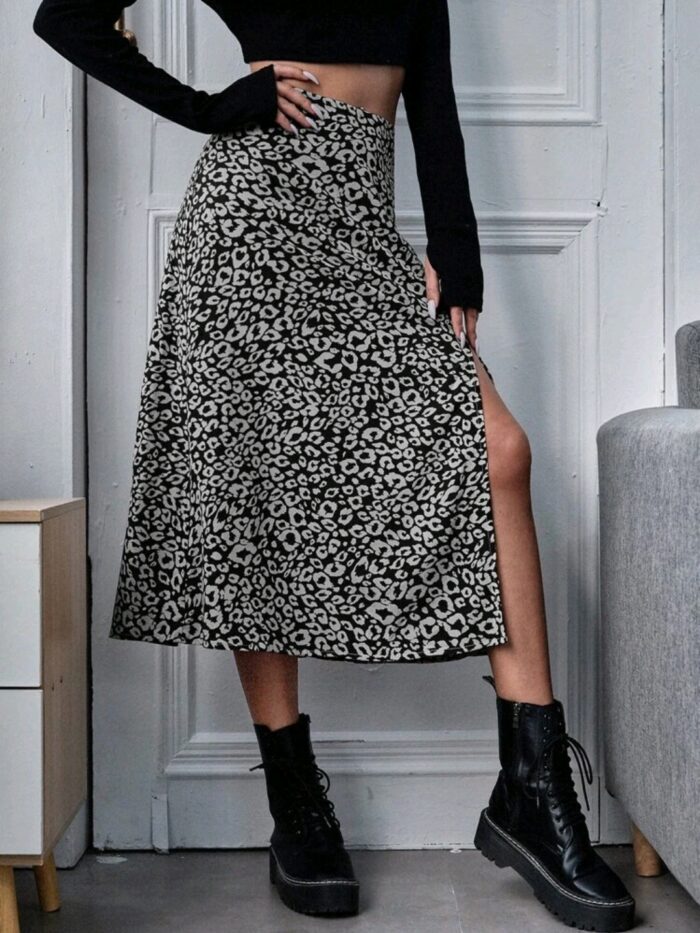 All Over Print Split Thigh Skirt - Image 2