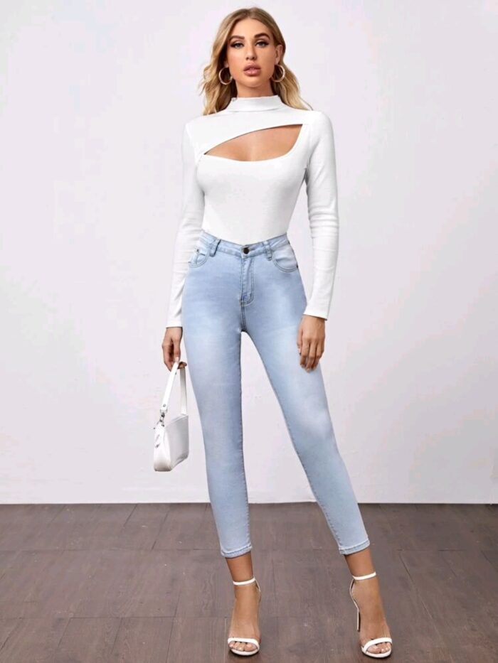 SHEIN Cutout Front Fitted Tee - Image 4