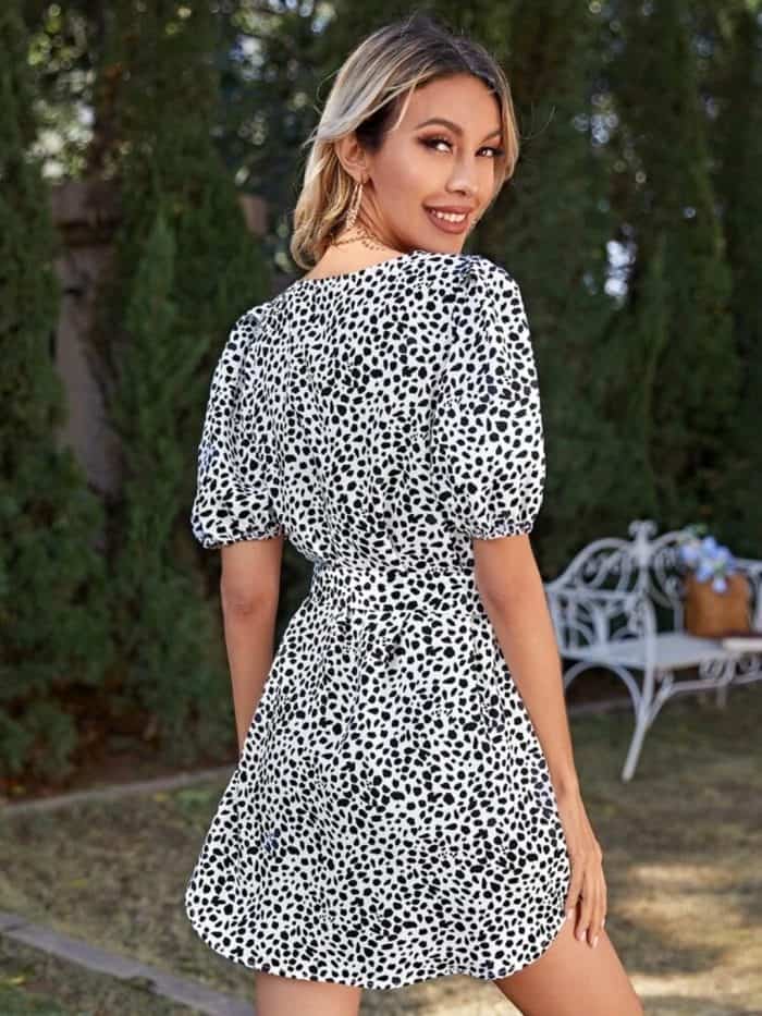 SHEIN Square Neck Self Belted Allover Print Dress - Image 5