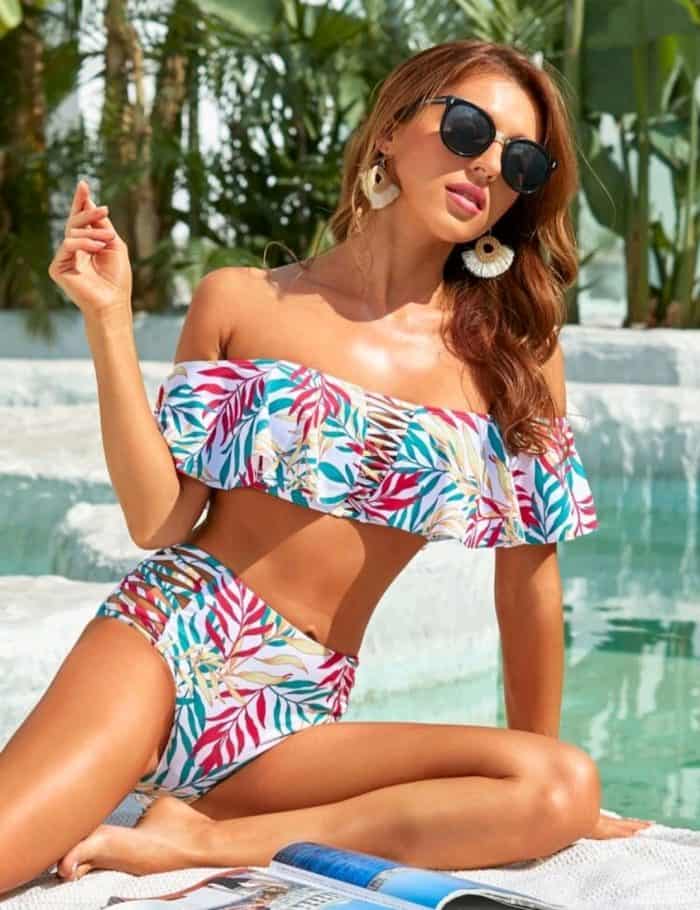Leaf Print Criss Cross Flounce Bikini Swimsuit - Image 2