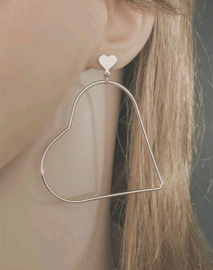 Hollow Out Heart Drop Earrings