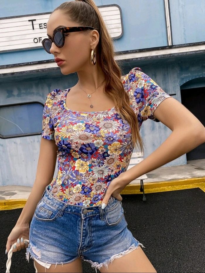 Puff Sleeve Scoop Neck Floral Print Tee