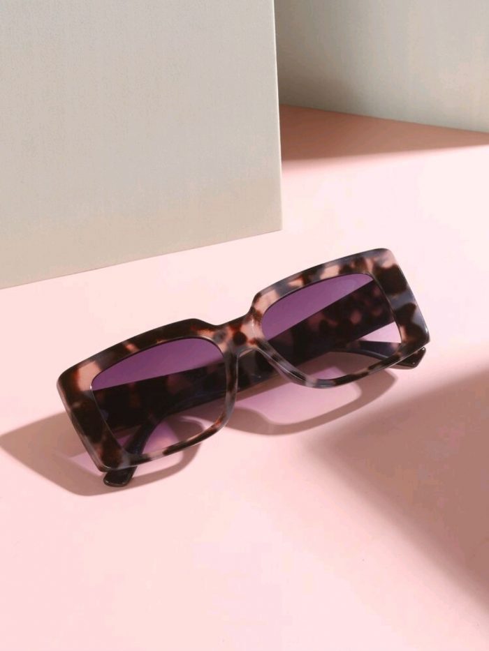 Square Frame Tinted Lens Sunglasses - Image 4