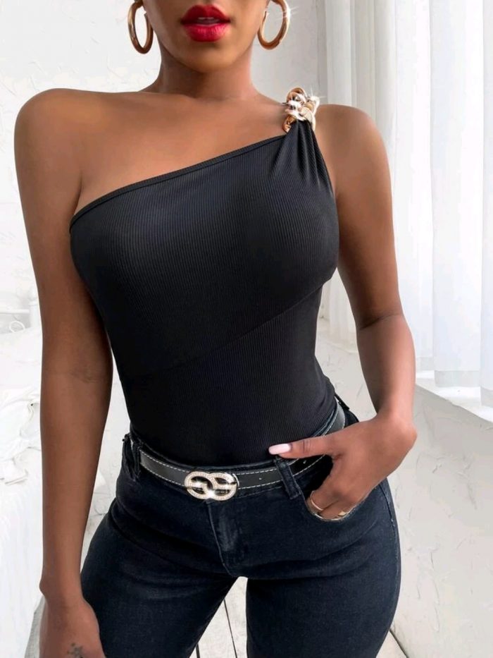 One Shoulder Chain Detail Fitted Top - Image 3