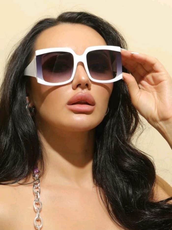 Oversized Frame Tinted Lens Sunglasses