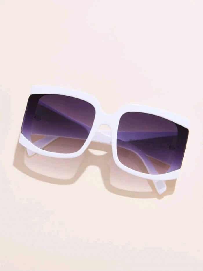 Oversized Frame Tinted Lens Sunglasses - Image 3