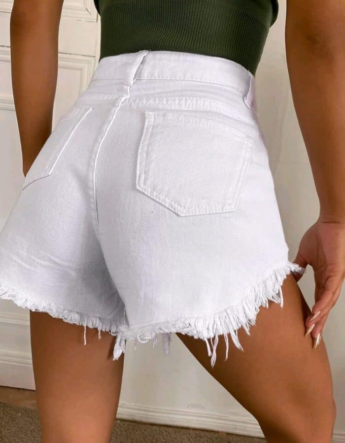 Ripped Detail Raw Hem Denim Shorts - Image 4