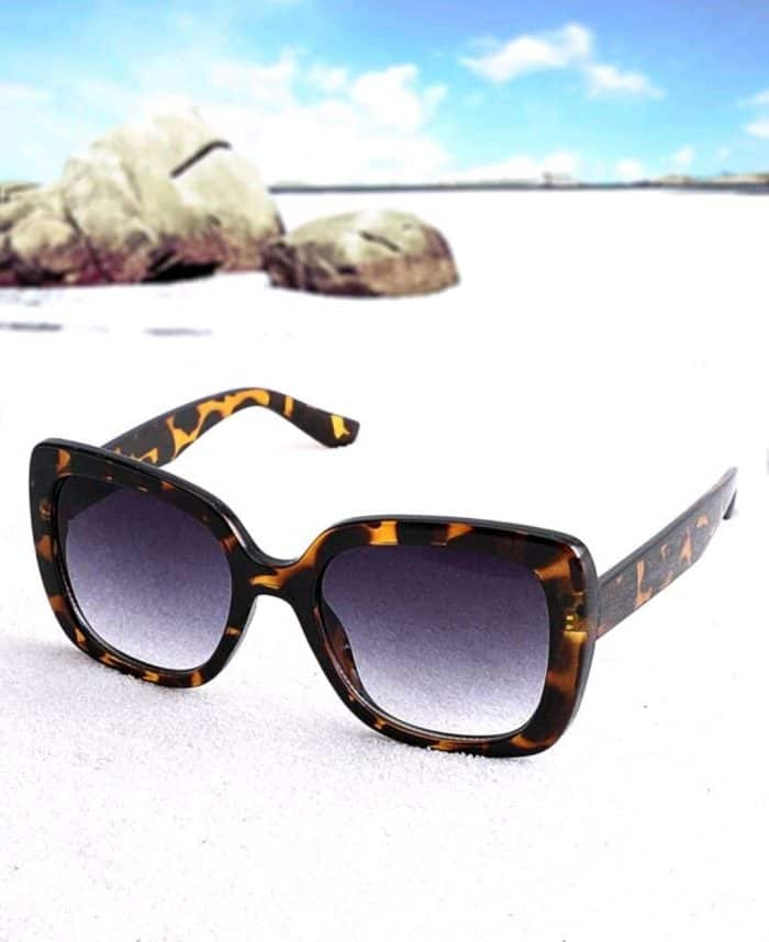 Tortoiseshell Frame Sunglasses - Image 5