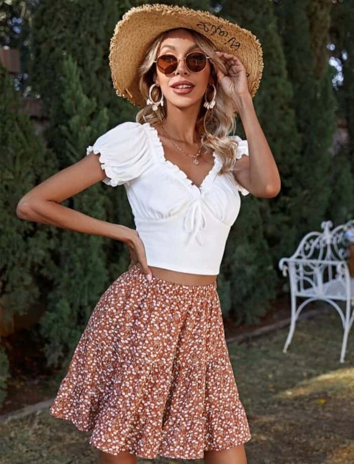 SHEIN Frill Edge Ruched Detail Rib-knit Top & Ditsy Floral Skirt Set