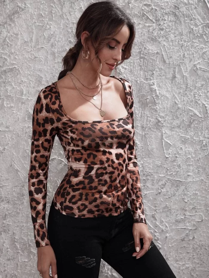 Leopard Print Scoop Neck Tee - Image 5