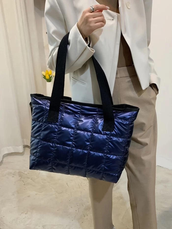 Large Capacity Quilted Shoulder Tote Bag - Image 2