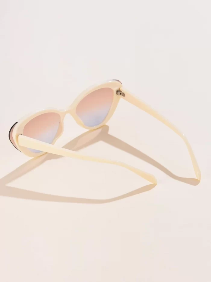Ombre Lens Cat Eye Fashion Glasses - Image 3