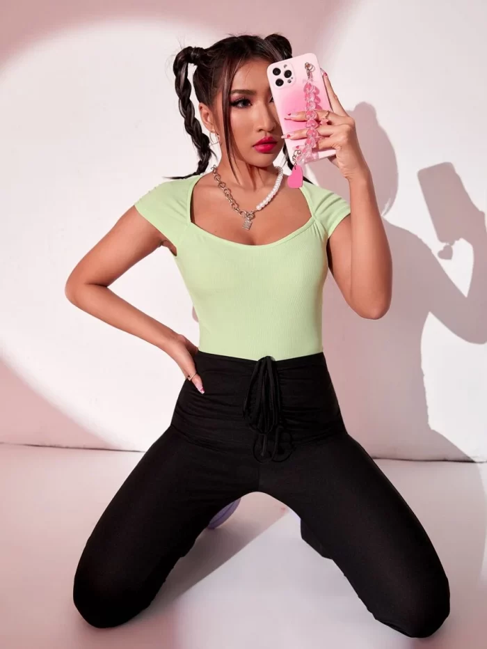 Ribbed Knit Sweetheart Neck Tee - Image 4