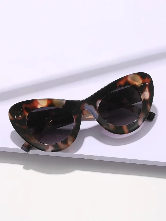 Tortoiseshell Frame Fashion Glasses - Image 5