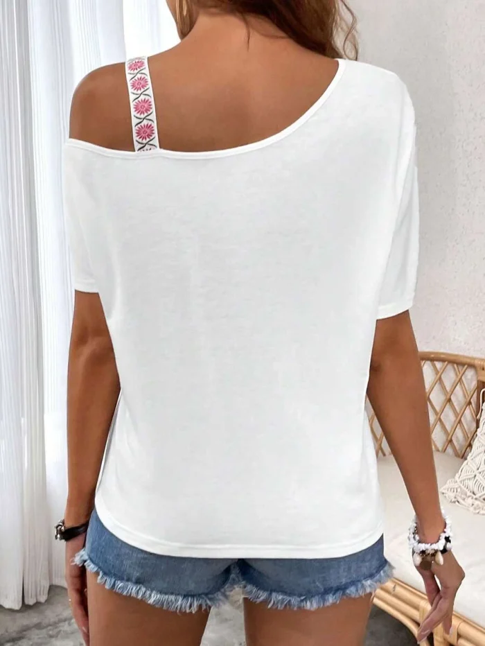 SHEIN VCAY Contrast Tape Asymmetrical Neck Tee - Image 2