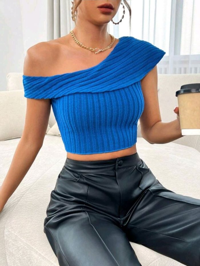 SHEIN Privé Asymmetrical Neck Crop Top - Image 4