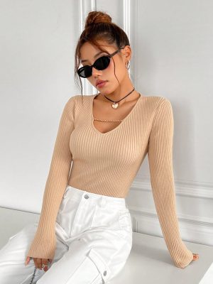 SHEIN EZwear Solid Chain Detail Ribbed Knit Sweater