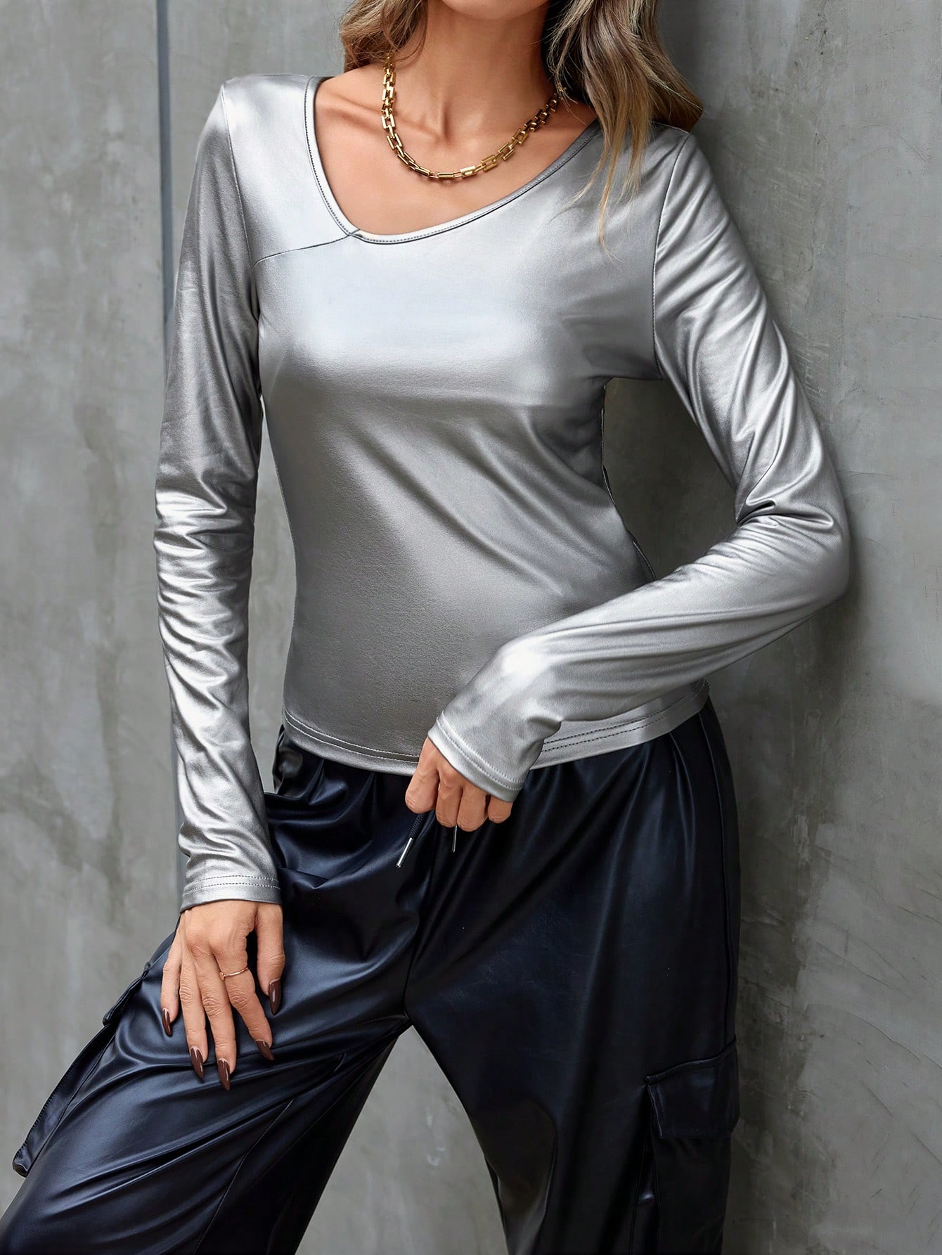 SHEIN Privé Solid Color Long Sleeve Women's T-shirt - Image 2