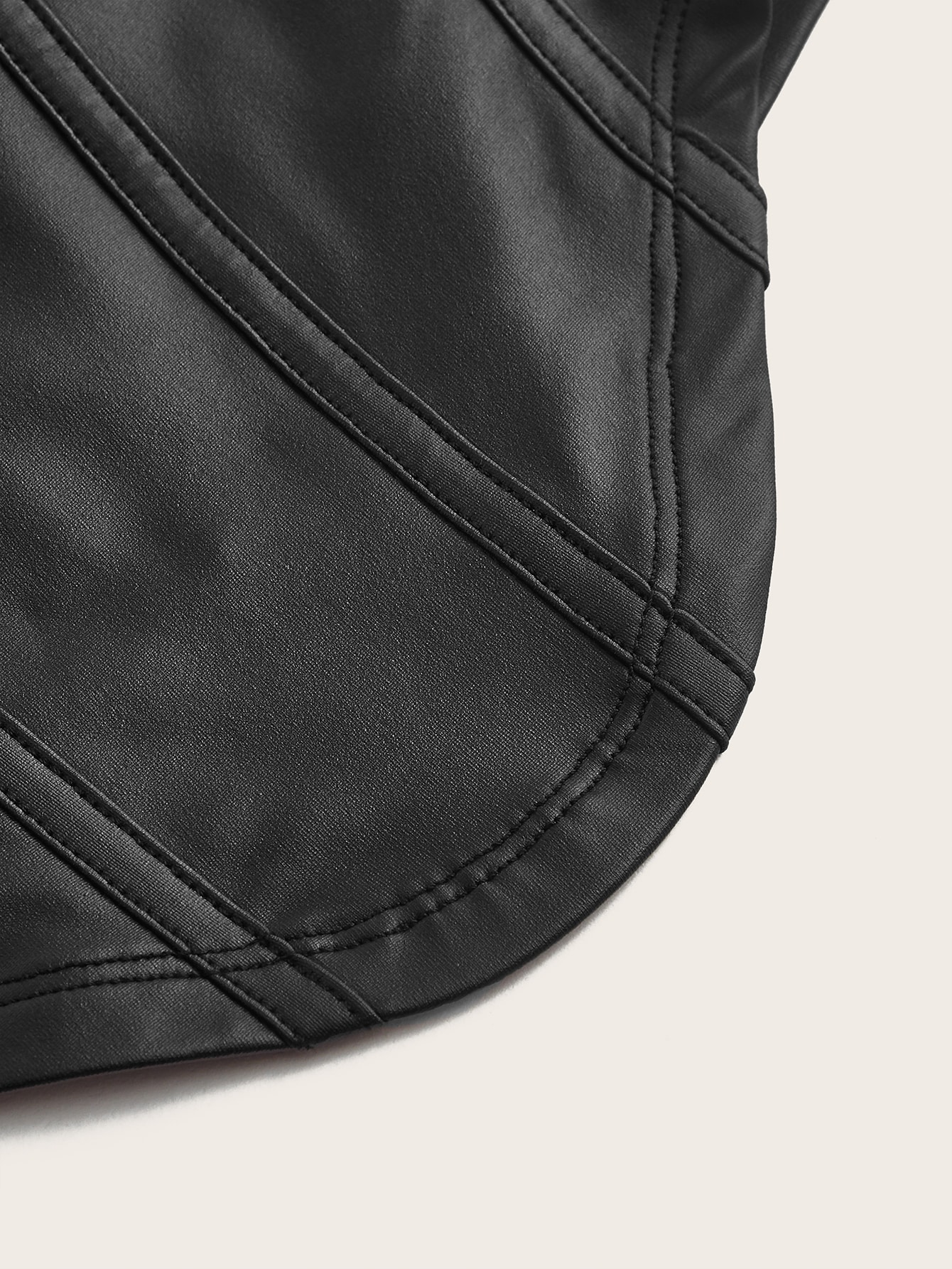 SHEIN ICON Scoop Neck Asymmetrical Hem PU Leather Crop Tee - Image 3