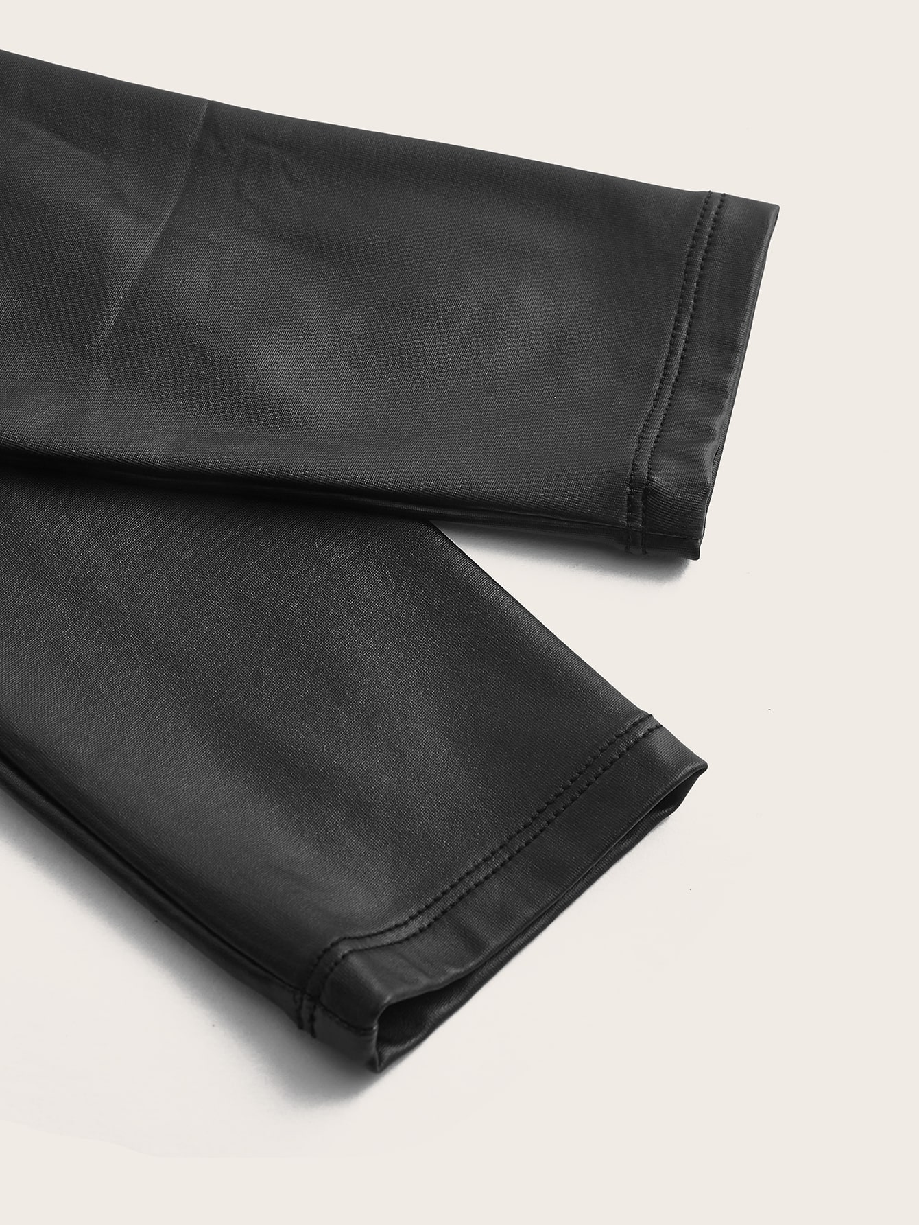 SHEIN ICON Scoop Neck Asymmetrical Hem PU Leather Crop Tee - Image 4