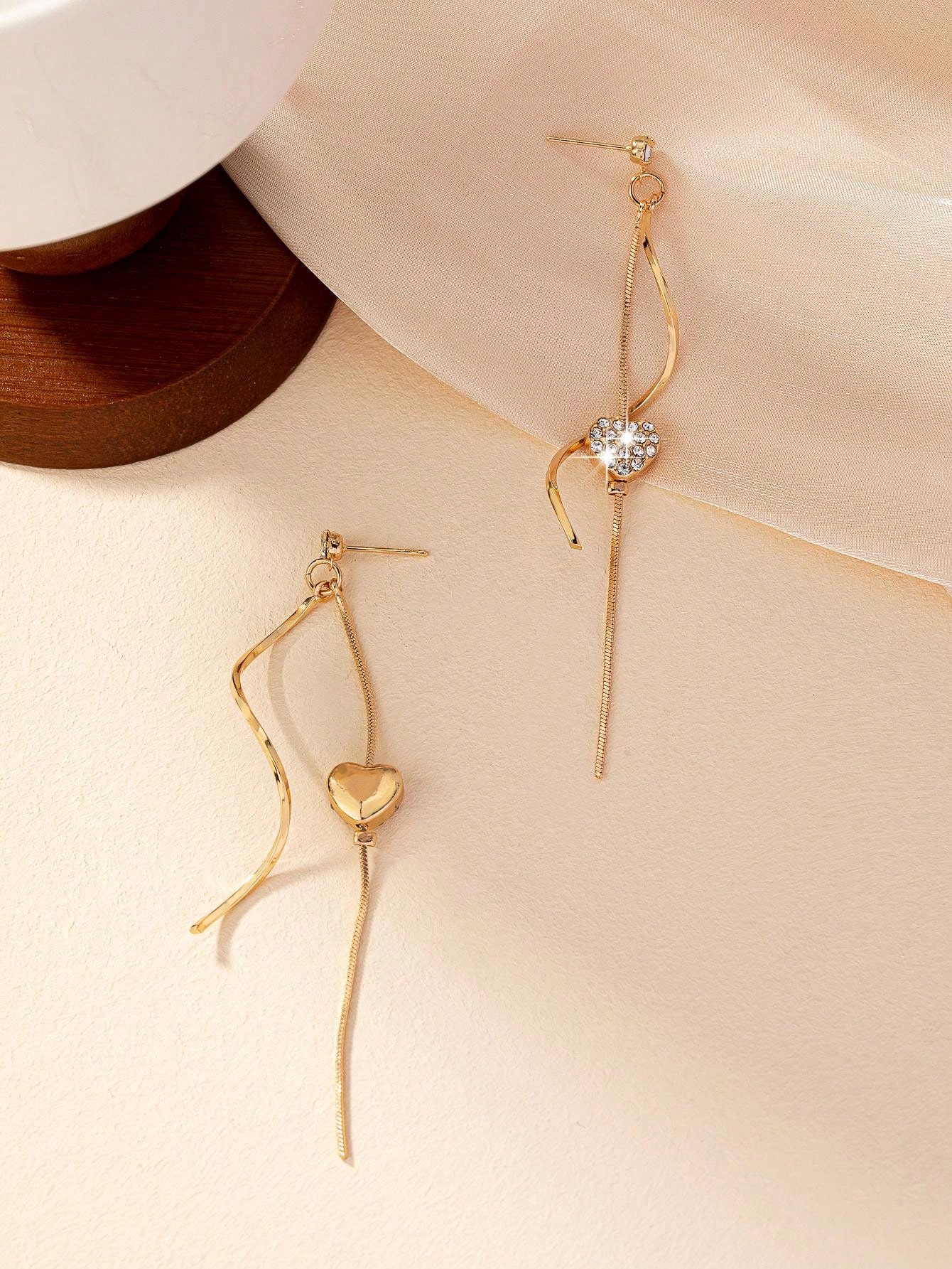 1pair Best Selling Elegant Women's Spiral Design Heart Shaped Earrings With Rhinestone, Available In Various Styles & Colors - Image 3