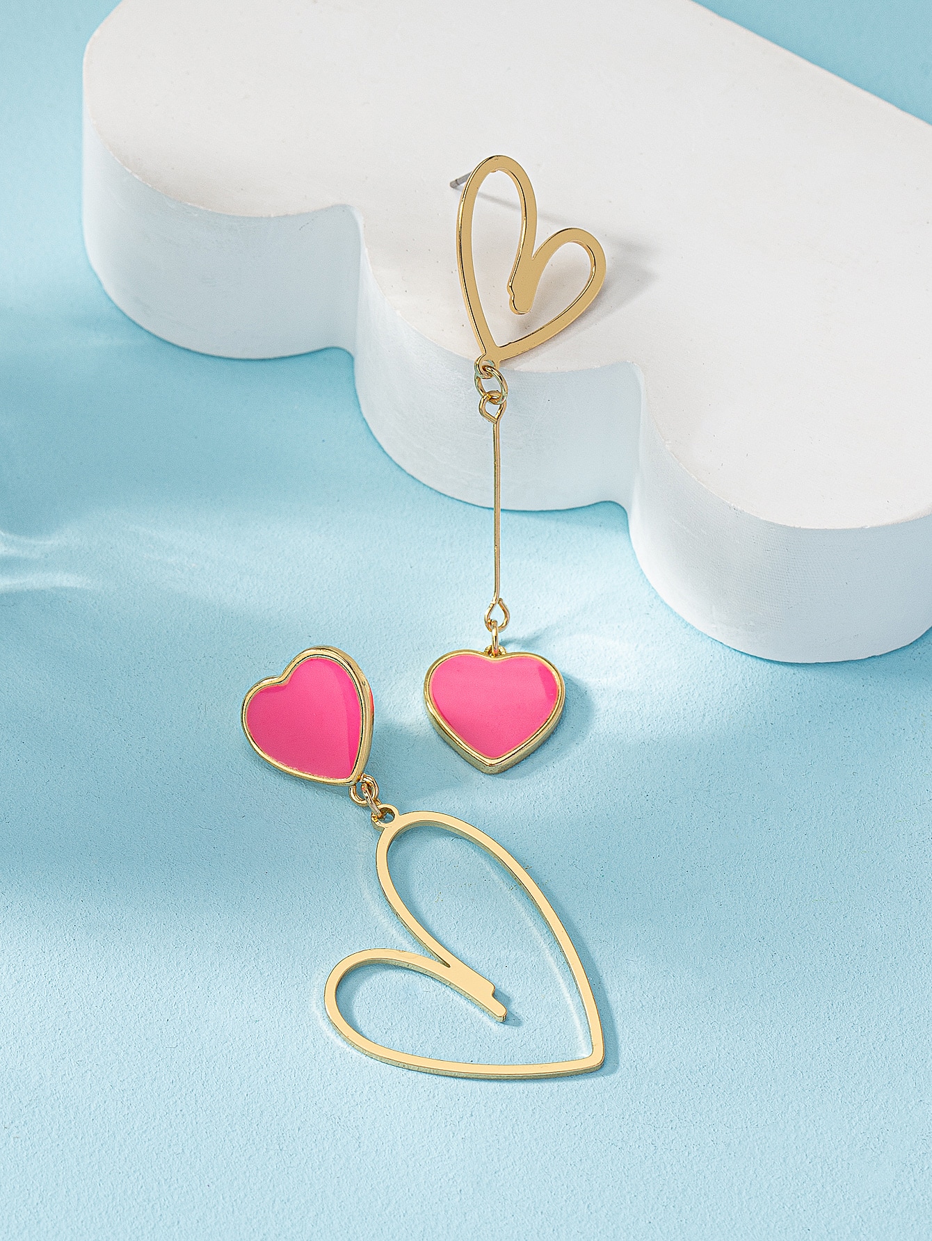 1pair Sweet & Fashionable Metallic Heart Shaped Pendant Earrings Suitable For Daily Wear - Image 3