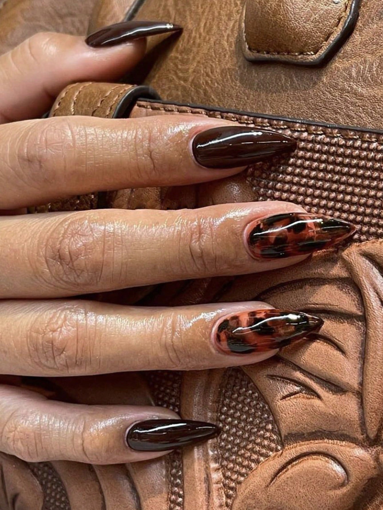 24pcs/set Reusable Almond Shaped Deep Brown Leopard Print False Nails, Suitable For Daily Wear