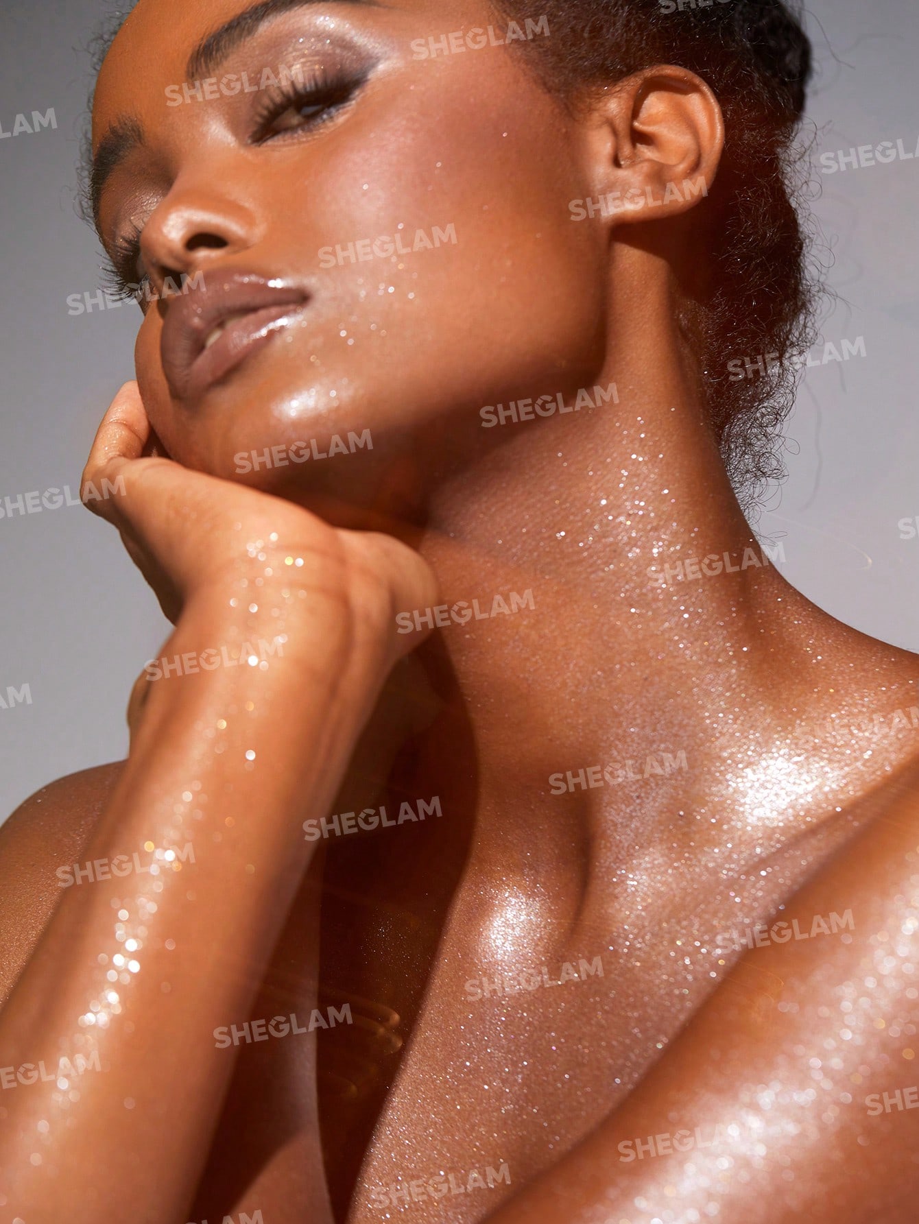 SHEGLAM Go Go Glow Highlighting Body Mist-Frosted Opal Body Glitter Powder Spray High-Shine Finish Multi-Use Shimmer Glow Highlighter Face Makeup - Image 2