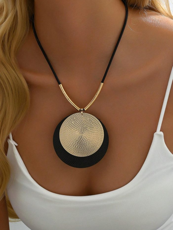 1pc New Arrival Fashionable & Versatile Multi-Color Geometric Pendant Necklace