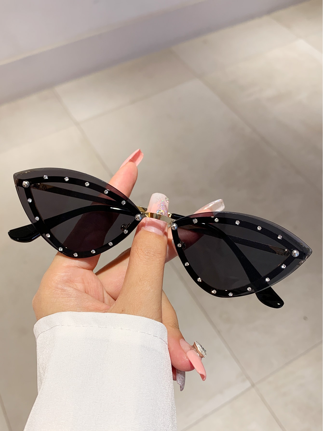 1pc Women's Vintage Cat Eye Style Frame With Rhinestone & Cut Glass Lens, Frameless Trendy Fashion Glasses