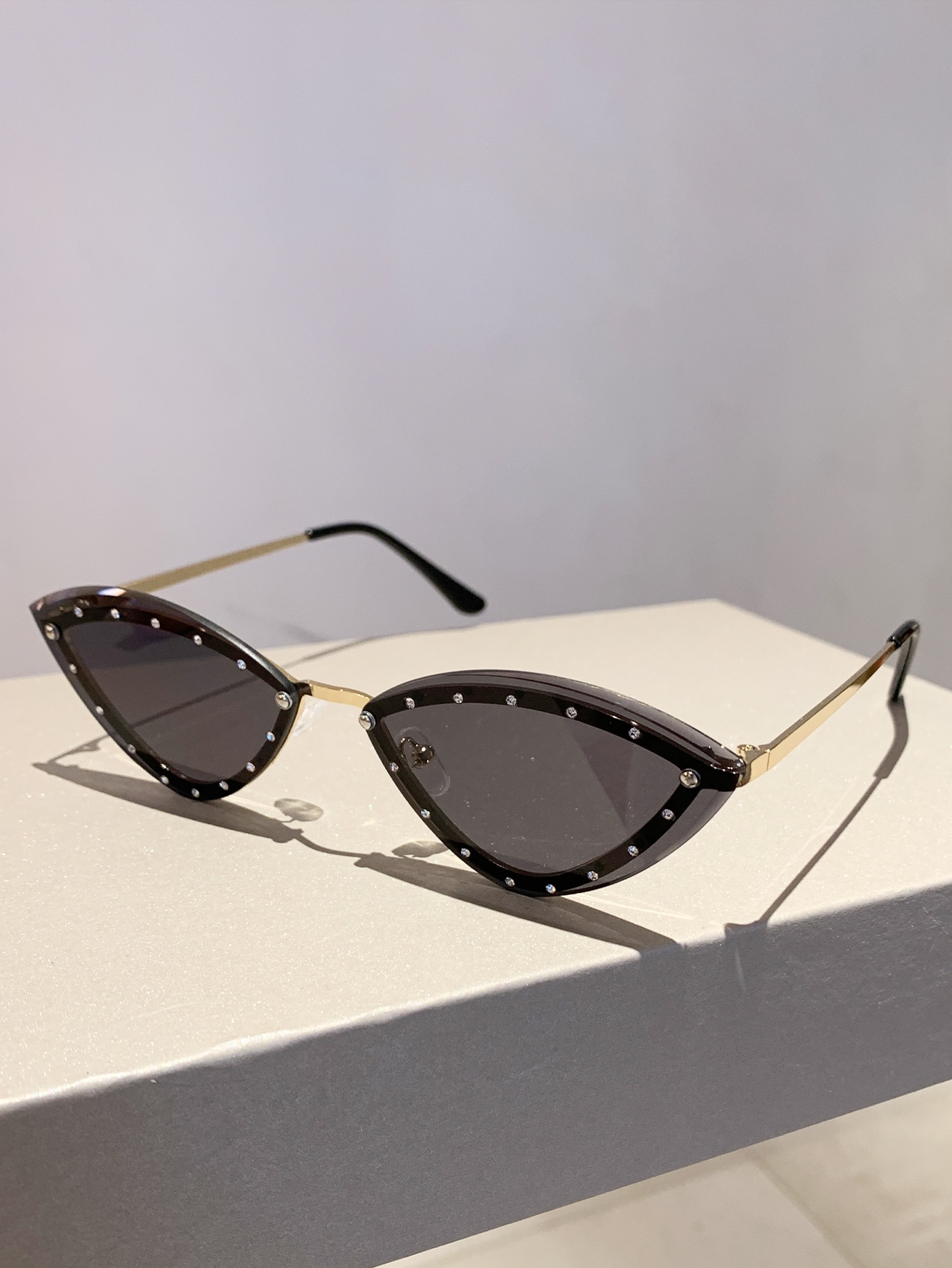 1pc Women's Vintage Cat Eye Style Frame With Rhinestone & Cut Glass Lens, Frameless Trendy Fashion Glasses - Image 2