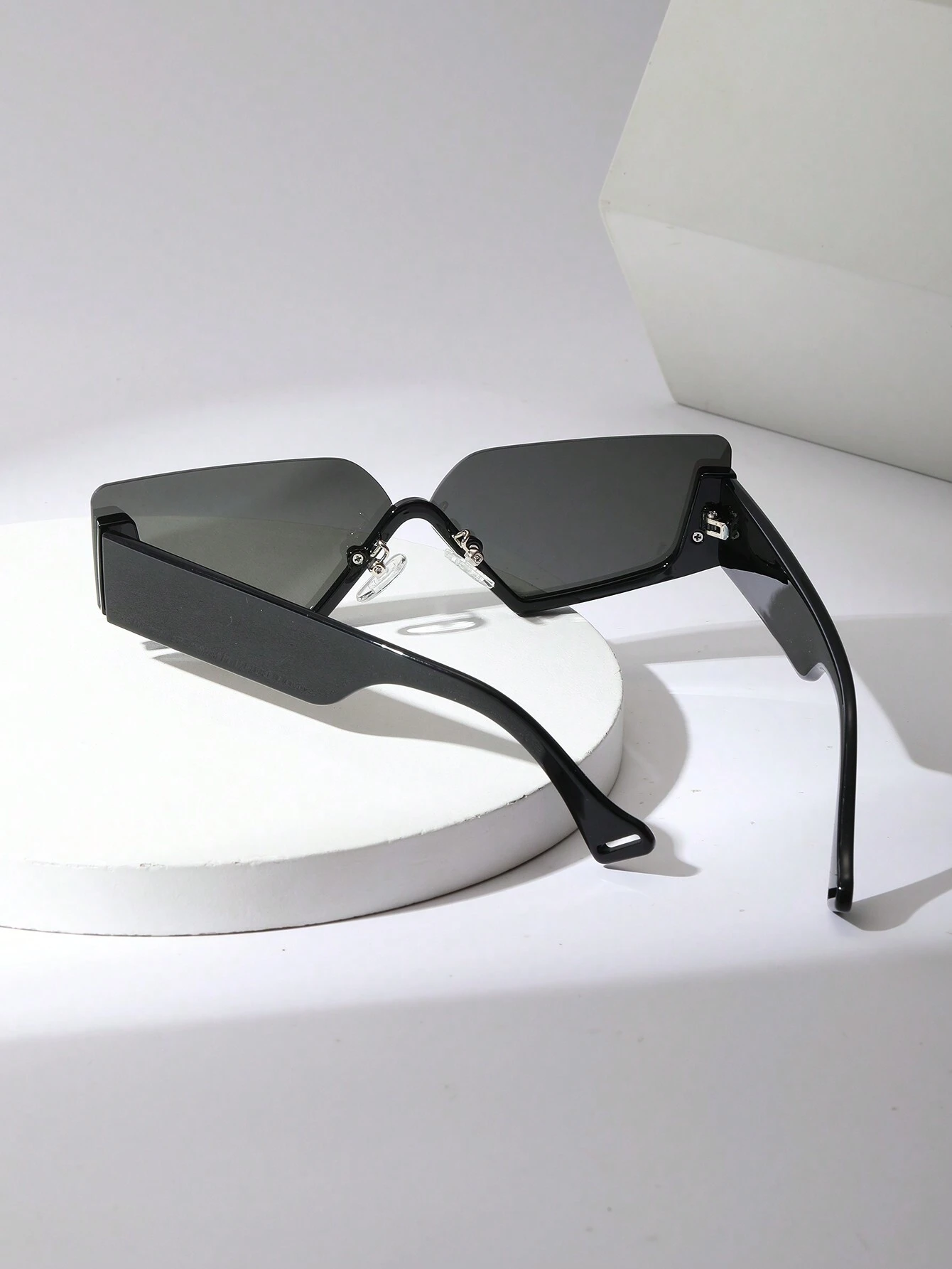 Black Frameless Polarized Sunglasses, Cat Eye Decor, Fashionable And Versatile - Image 2
