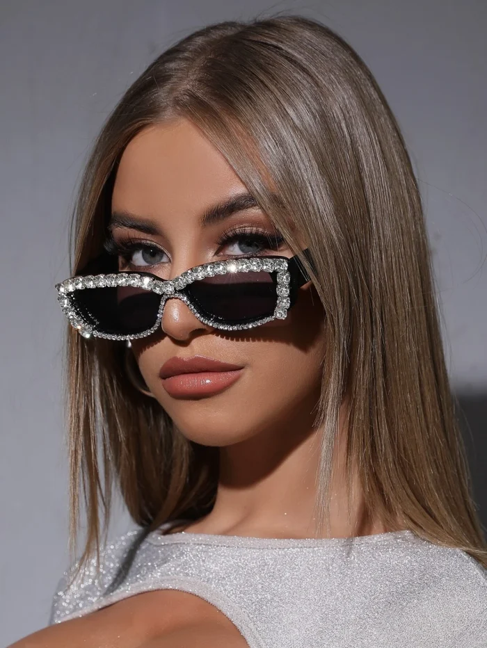 1pc Ladies' Small Frame Rectangle Sunglasses With Handmade Rhinestone Detailing For Daily Wear