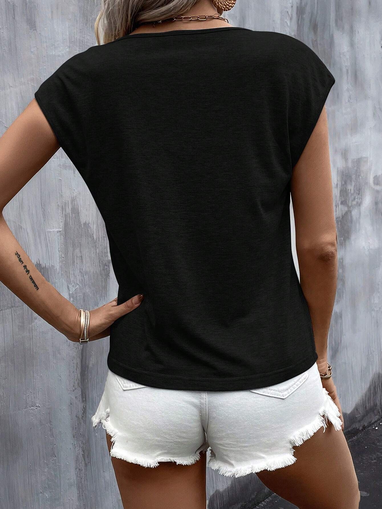 SHEIN LUNE Summer Outfits Heart Print Batwing Sleeve Tee - Image 3