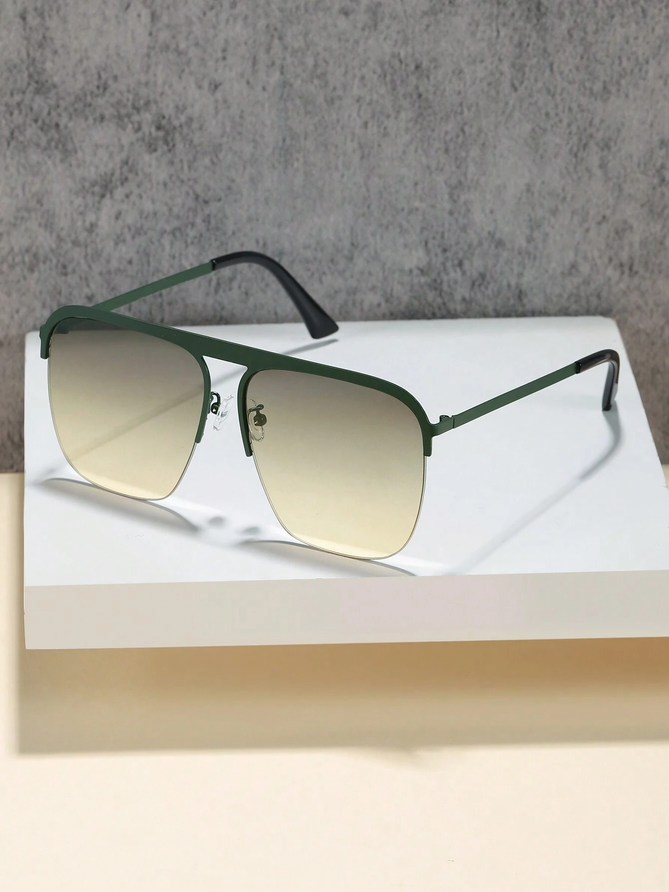 1 PC Women's Metal Frame Aviator Shape Trendy Fashion - Image 2