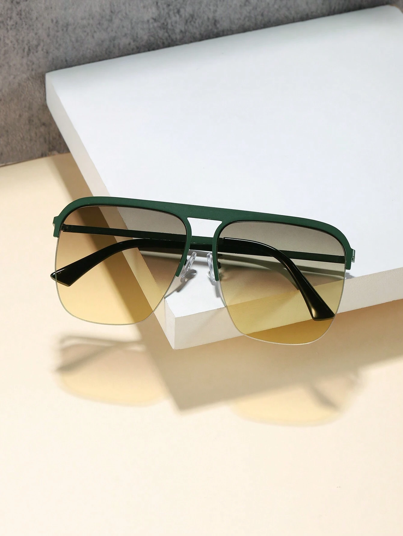 1 PC Women's Metal Frame Aviator Shape Trendy Fashion - Image 3