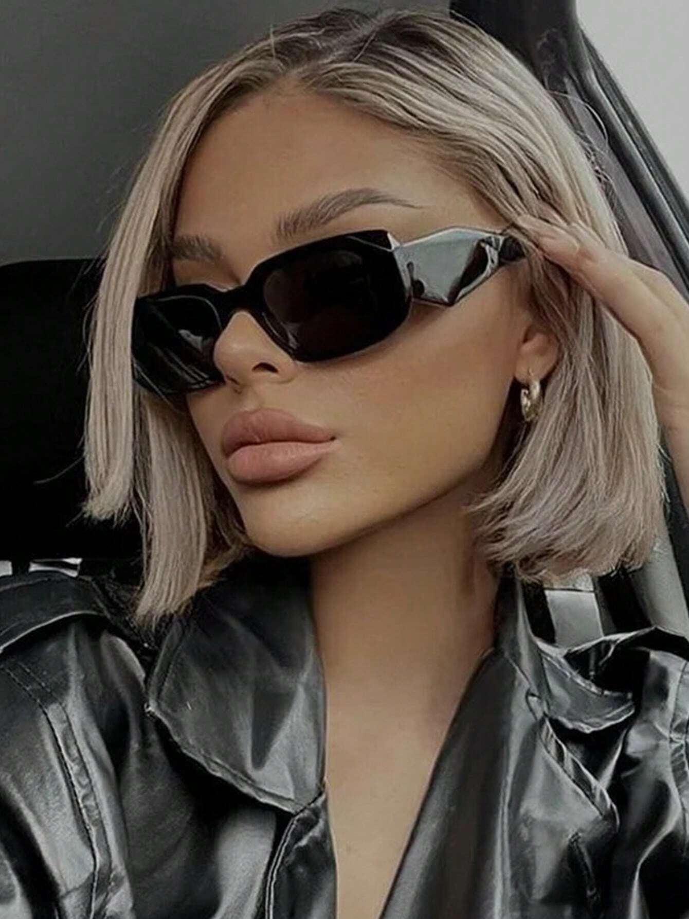 1pc Women's Black Simple Square Decorative Eyeglasses Sunglasses