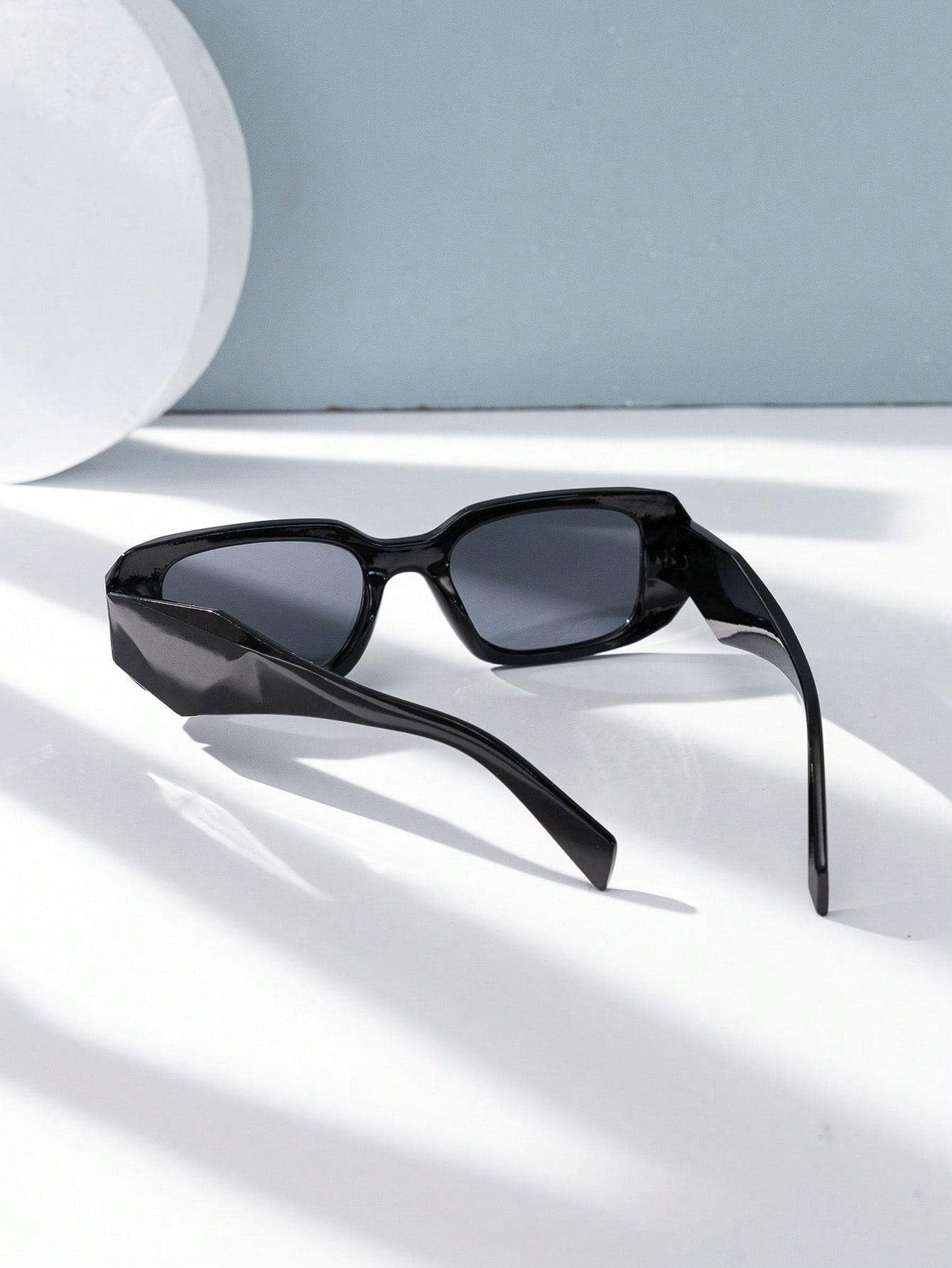 1pc Women's Black Simple Square Decorative Eyeglasses Sunglasses - Image 3