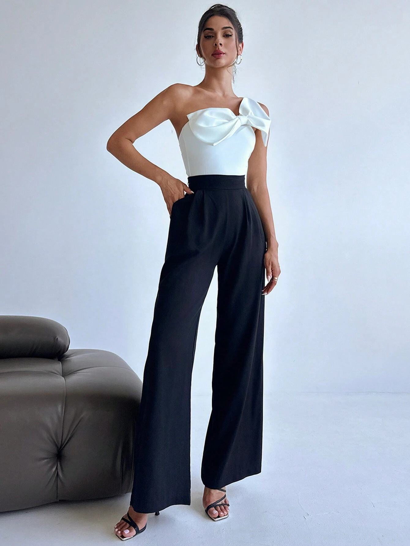 SHEIN Privé Women's Elegant One Shoulder Bodysuit With Bowknot - Image 6