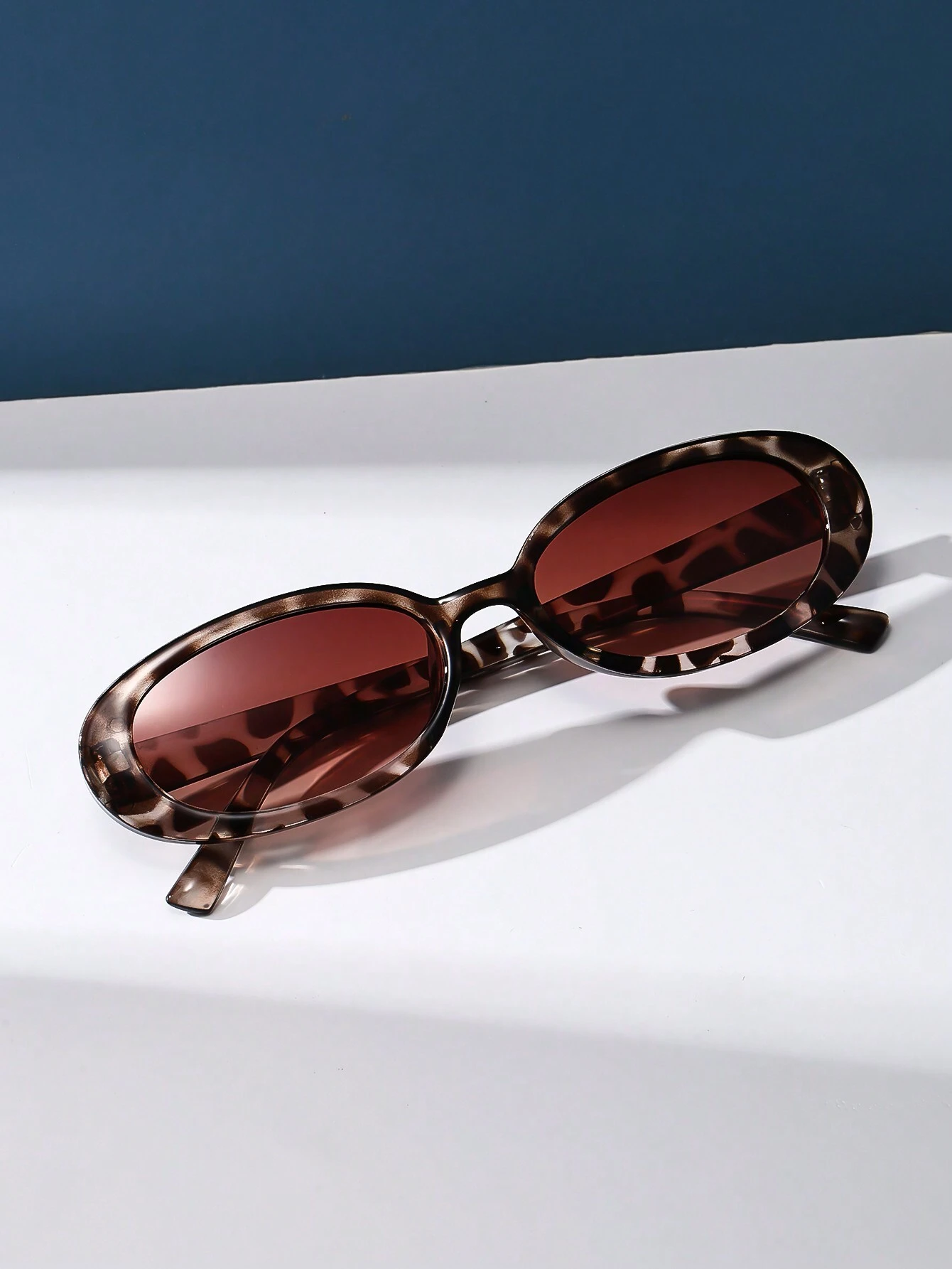 Vintage Oval Small Leopard Print Bohemian Style Sunglasses, Plastic Unisex Fashion Classic - Image 2