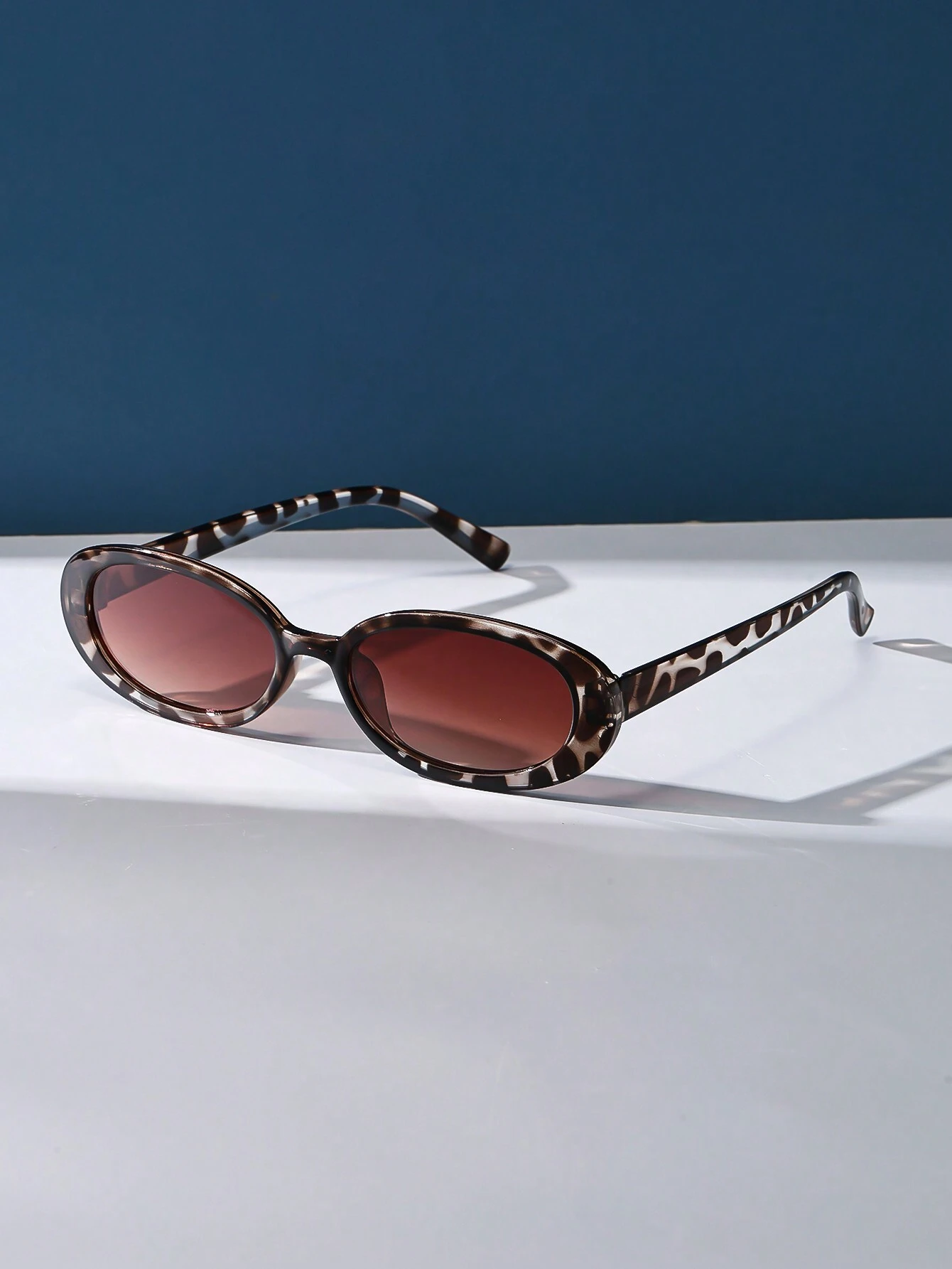 Vintage Oval Small Leopard Print Bohemian Style Sunglasses, Plastic Unisex Fashion Classic - Image 3