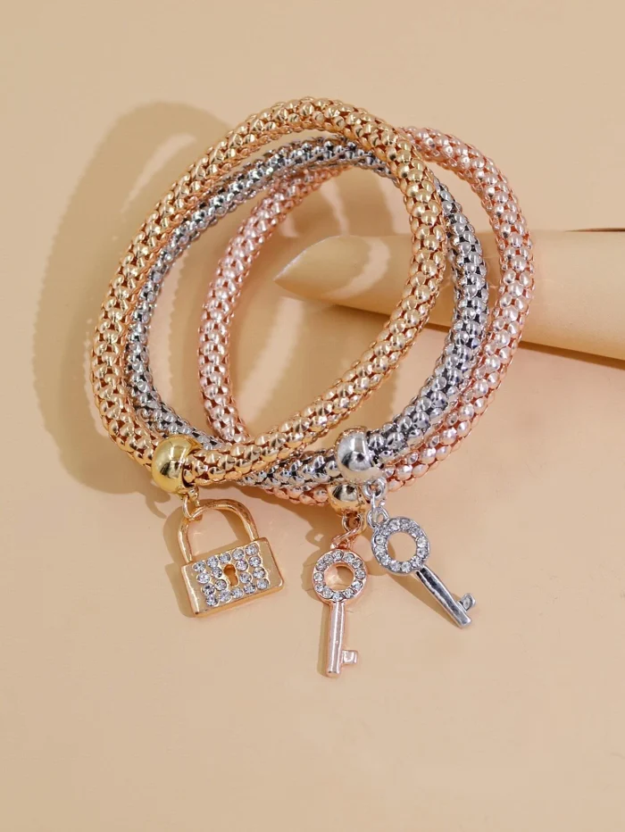 3pcs Rhinestone Decor Lock & Key Charm Bracelet