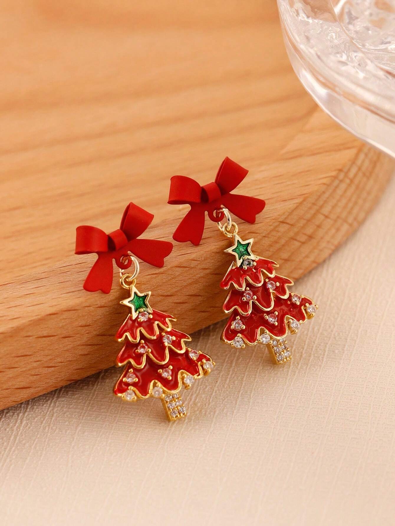 2pcs Red Bow Christmas Tree Style Earrings
