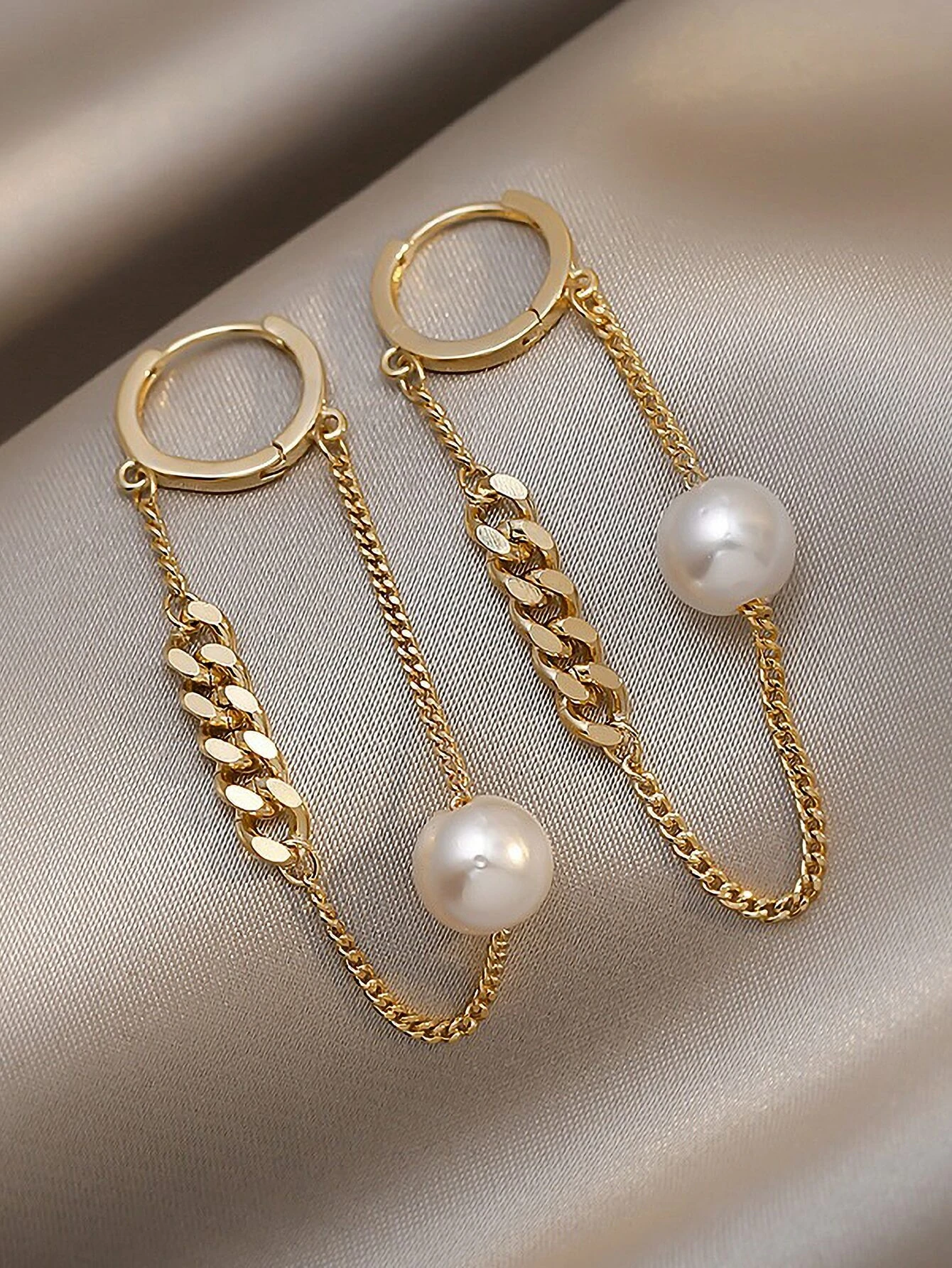 Andkiss Faux Pearl & Chain Decor Earrings