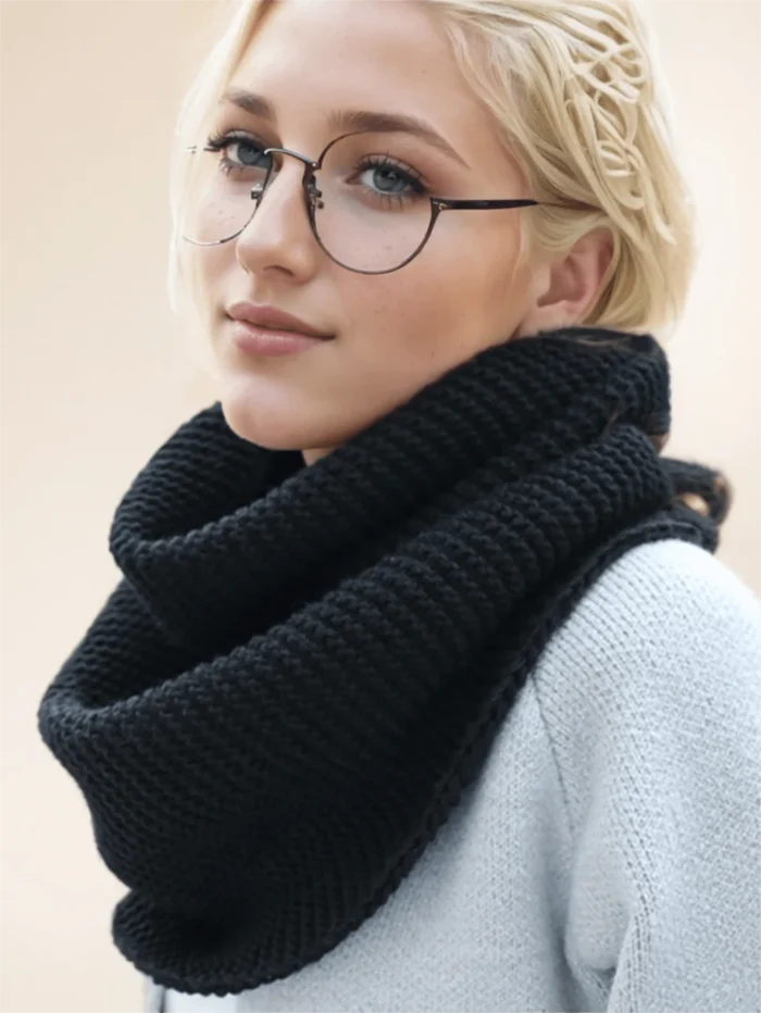 Women Snood Unisex Knit Infinity Scarf Minimalist Pullover Neck Gaiter Autumn Winter Thickened Warm Neck Cover Black