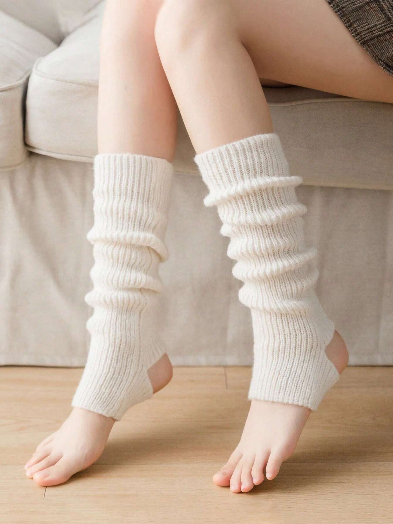 1 Pair Women's Classic Comfortable Thickened Solid Color White Knee-High Leg Warmers - Image 4
